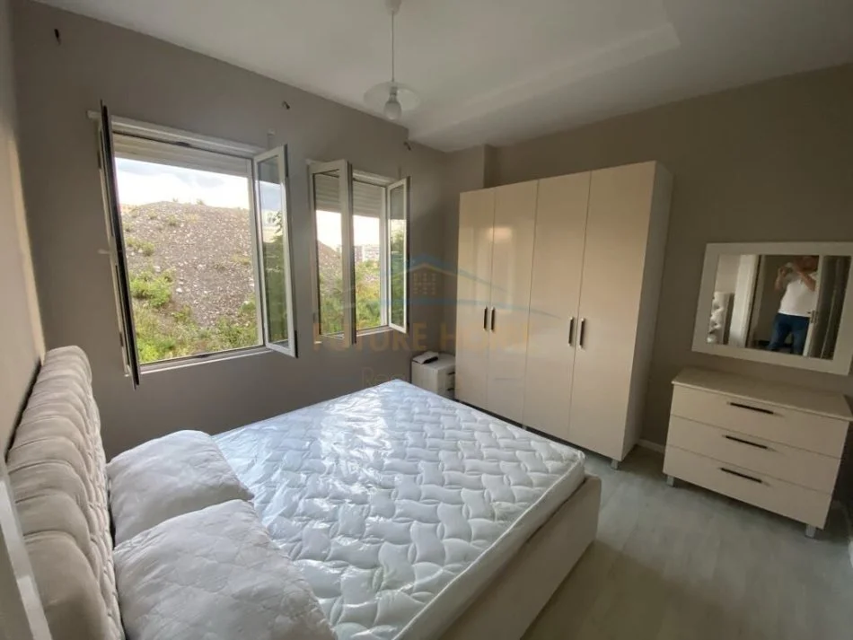 Tirane, jap me qera apartament 2+1+Ballkon Kati 2, 430 €