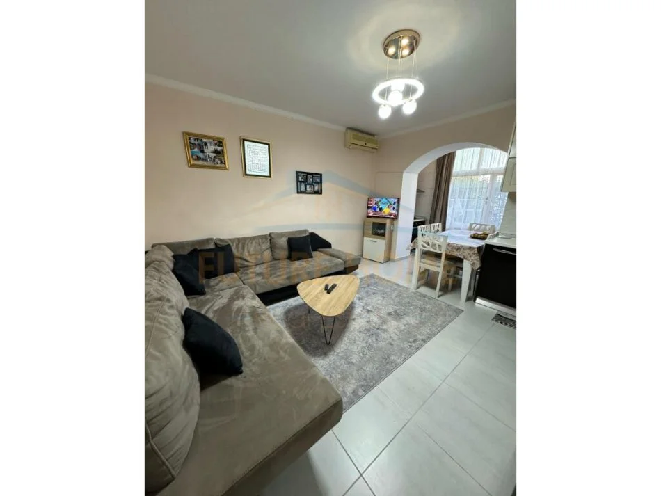 Tirane, shitet 2+1 Kati 0, 100 m² 190.000 € (Rruga Pjete Budi)