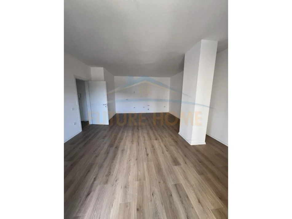 Tirane, shitet apartament 2+1+Ballkon Kati 1, 115 m² 155.000 € (Unaza E Re)