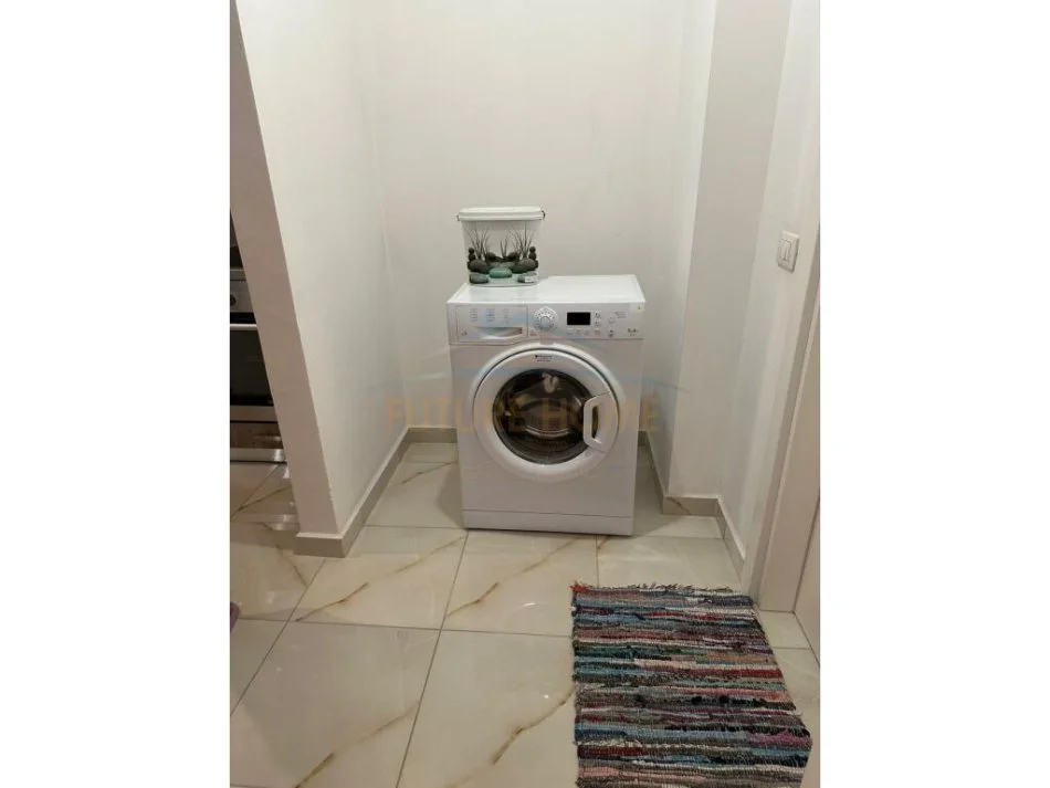 Tirane, jepet me qera apartament 1+1 Kati 3, 68 m² 450 € (rrugen Hysni Rusi,)