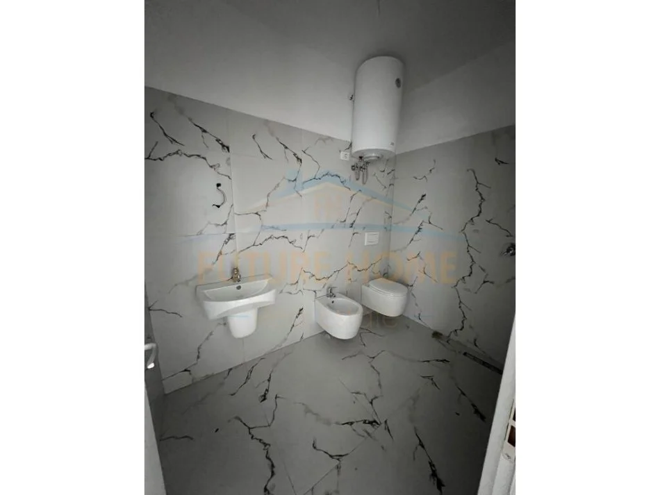 Tirane, shitet apartament 2+1 Kati 1, 103 m² 143.654 € (Unaza E Re)