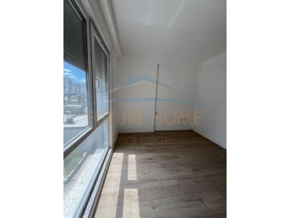 Tirane, shitet apartament 2+1 Kati 1, 94 m² 131.572 € (Unaza e Re)