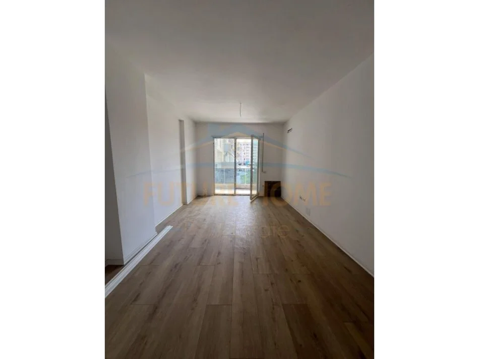 Tirane, shitet apartament 2+1 Kati 1, 94 m² 131.572 € (Unaza e Re)