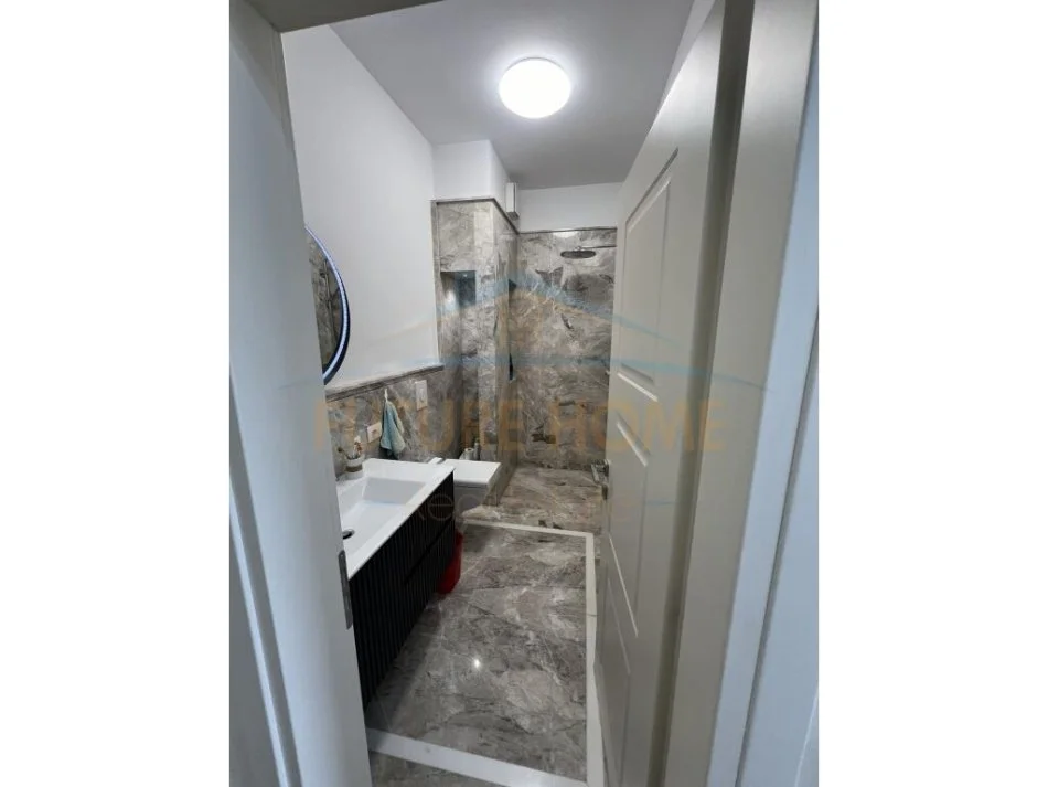 Tirane, shitet apartament 3+1 , 149 m² 310.000 € (LIQENI I THATE)