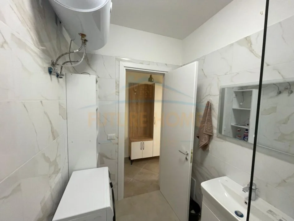 Tirane, jepet me qera apartament 1+1 Kati 4, 55 m² 450 € (STACIONI I TRENIT)