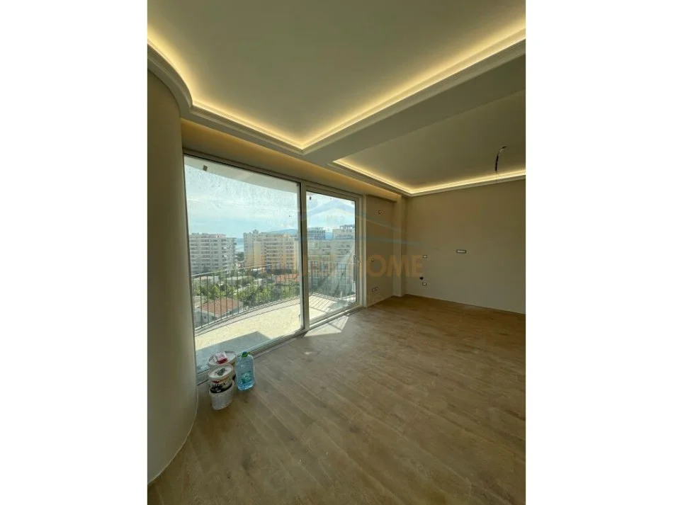 Vlore, shitet apartament 2+1 Kati 8, 121 m² 220.000 € (Pas hotel Partner, Skele)