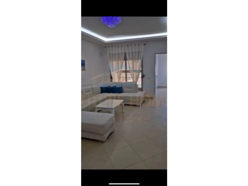 Durres, shitet apartament 2+1+Ballkon Kati 10, 110.000 € (DURRES STACIONI I TRENIT)