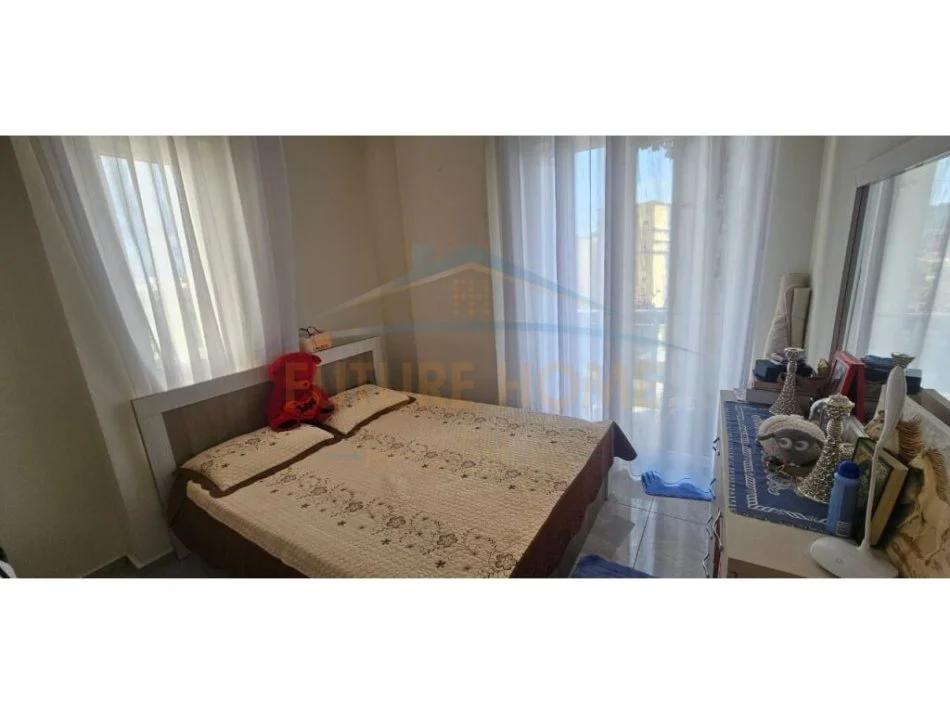 Tirane, shitet 1+1 Kati 5, 57 m² 108.300 € (fusha e aviacionit)