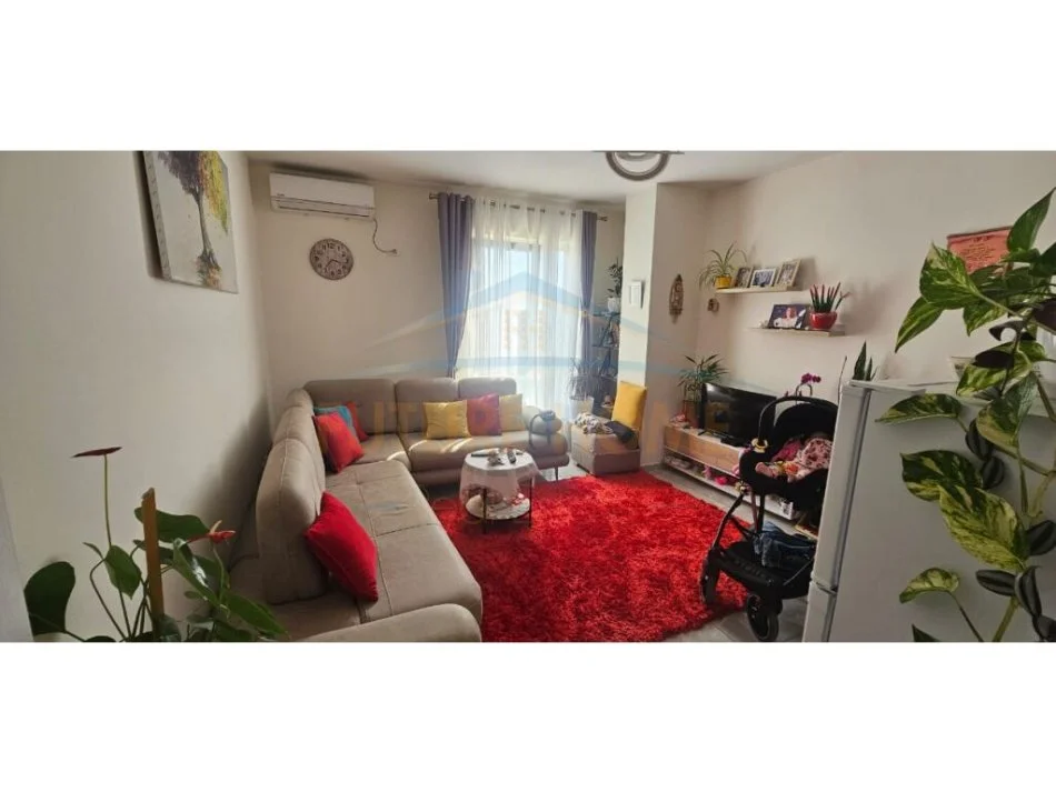Tirane, shitet 1+1 Kati 5, 57 m² 108.300 € (fusha e aviacionit)