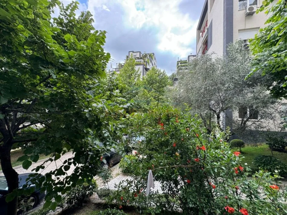 Tirane, shitet apartament 2+1 Kati 1, 83 m² 150.000 € (LIQENI I THATE)