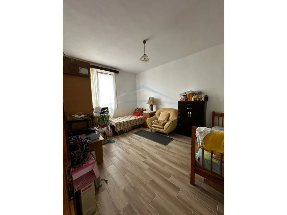 Tirane, shitet apartament 2+1+Ballkon Kati 2, 147 m² 185.000 € (Kopshti Botanik)