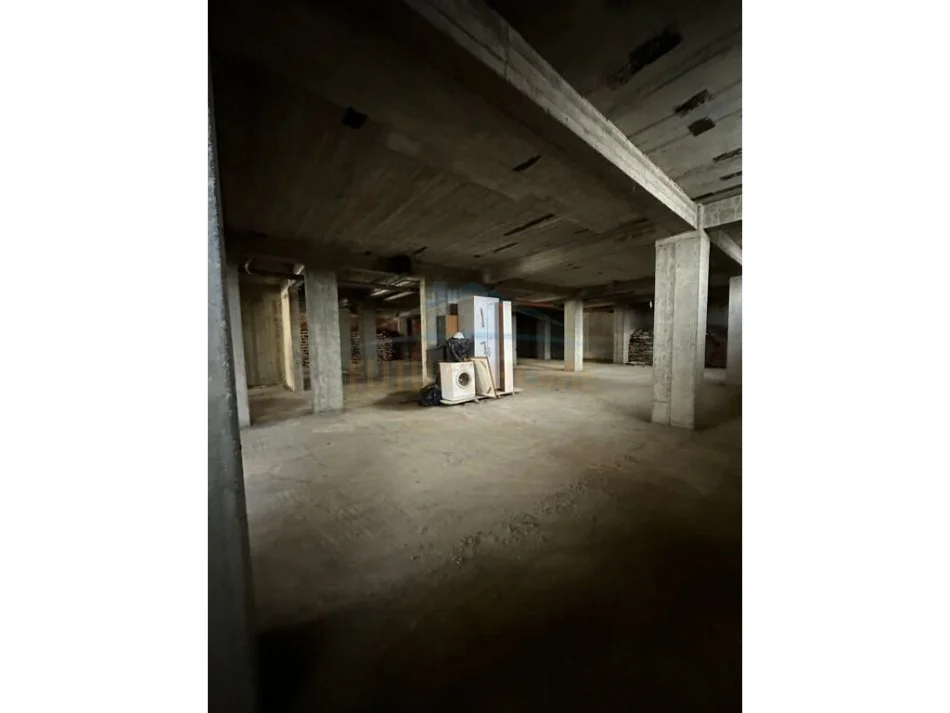 Tirane, shitet Kati -1, 230.000 € (MEZEZ)