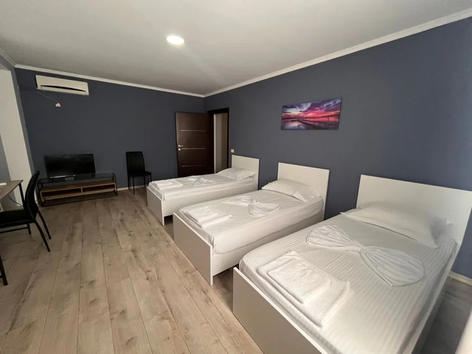 Tirane, jepet me qera apartament 2+1 Kati 3, 120 m² 550 € (Pizzeri Class Laprake)