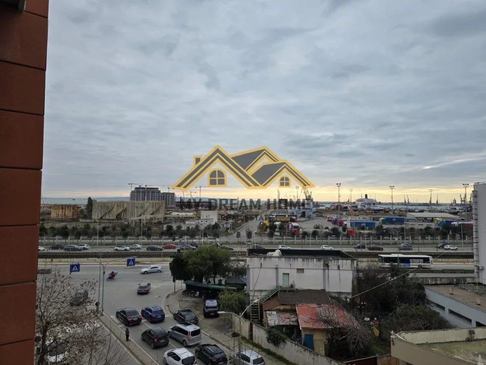 Durres, shitet apartament 3+1 Kati 4, 125 m² 240.000 € (PORT VIEW)