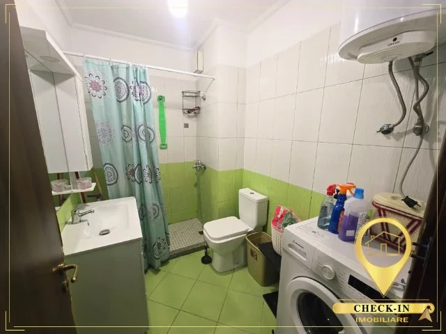 Tirane, jepet me qera apartament 1+1+Aneks+Ballkon Kati 4, 68 m² 420 € (Rruga Jordan Misja)