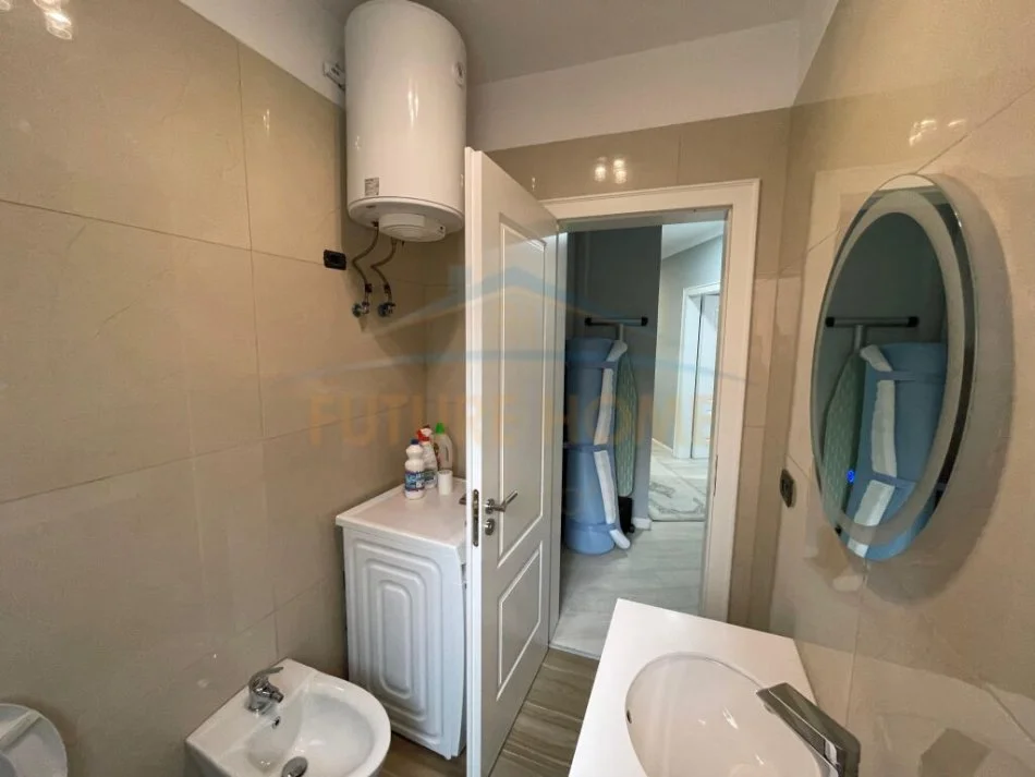 Tirane, shitet apartament 2+1 Kati 3, 105 m² 165.000 € (Kopshti Botanik)