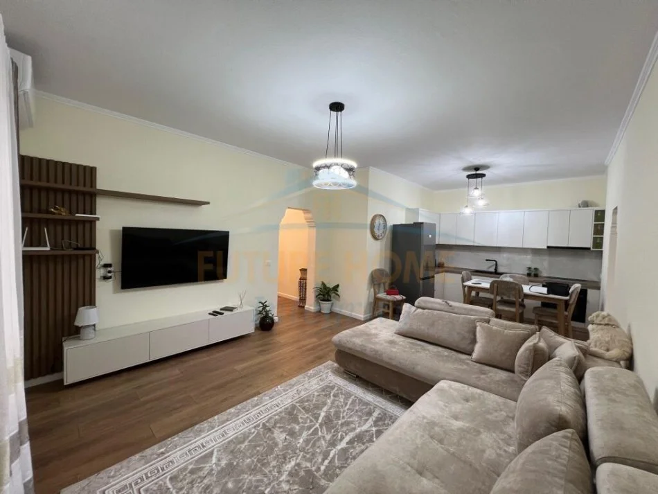 Tirane, shitet apartament 1+1 Kati 4, 79 m² 120.000 € (BRRYL)