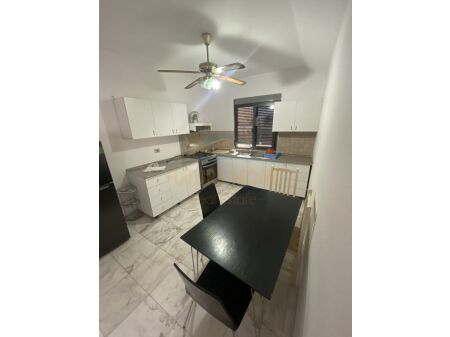 Tirane, jepet me qera apartament 2+1 Kati 3, 90 m² 450 € (Rruga Bardhyl, Tirane, AREA41605)