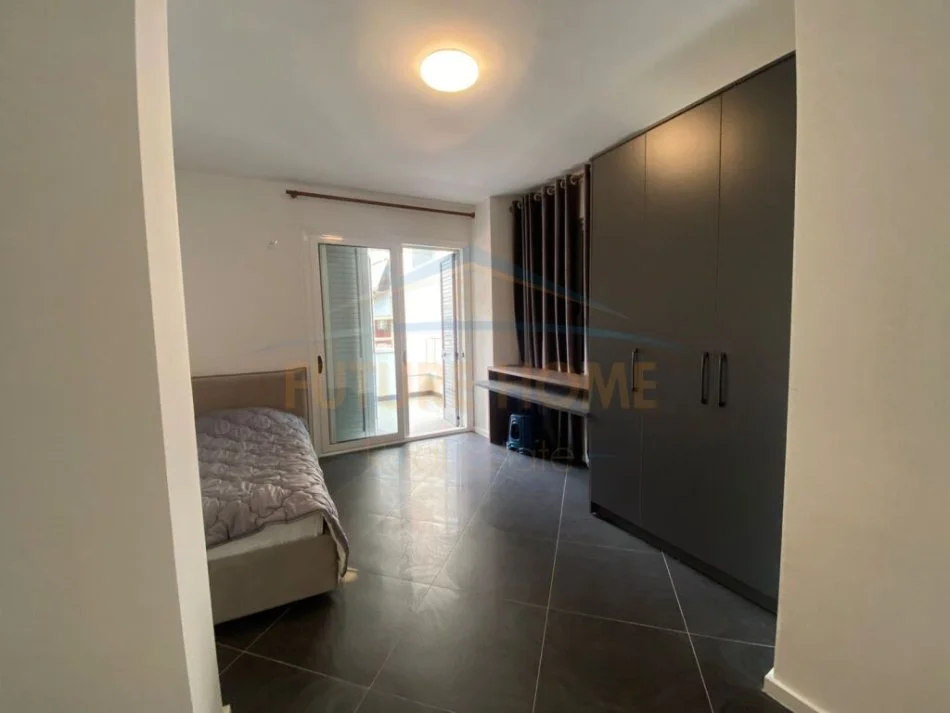 Tirane, shitet apartament 2+1+Ballkon Kati 2, 112 m² 145.000 € (Fresk)