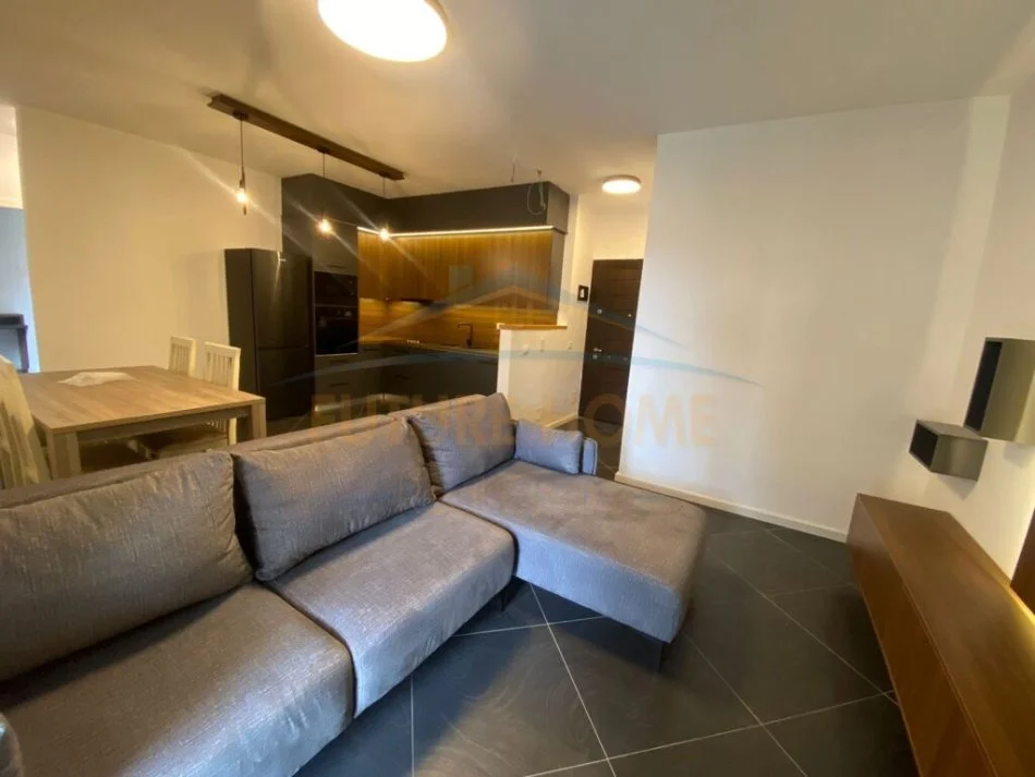 Tirane, shitet apartament 2+1+Ballkon Kati 2, 112 m² 145.000 € (Fresk)