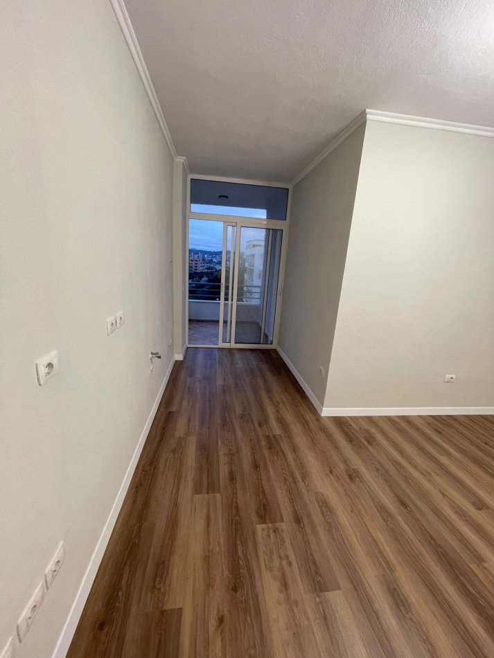 SHITET APARTAMENT 2+1 ILIRIA PLAZH DURRES 108000 EURO