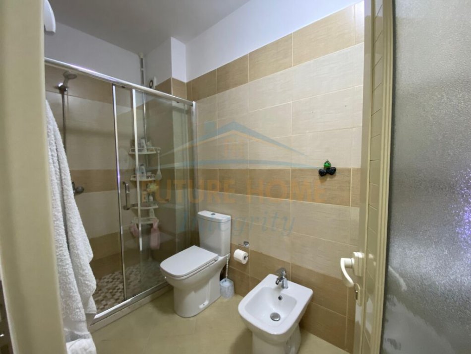 Tirane, shitet apartament 1+1+Ballkon Kati 2, 62 m² 124.000 € (Marteniteti i Ri)
