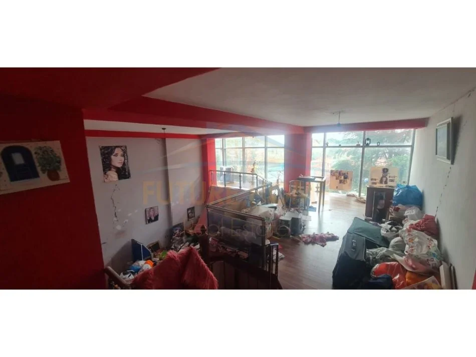 Tirane, jepet me qera ambjent biznesi Kati 0, 80 m² 