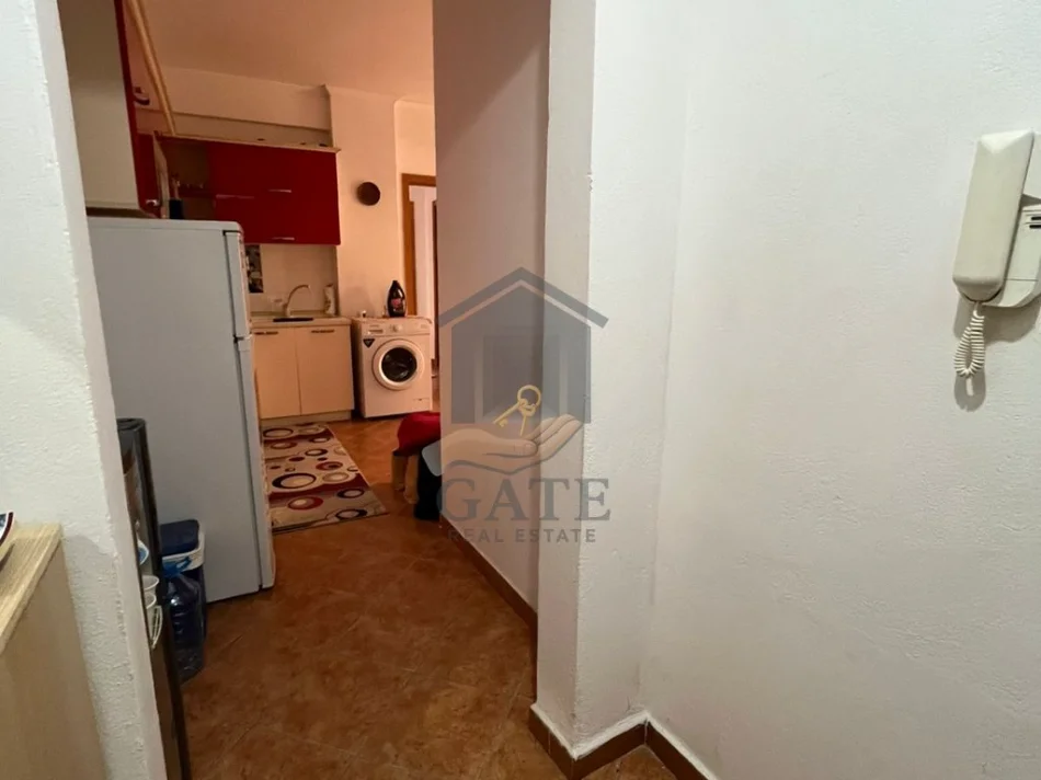 Durres, jepet me qera apartament 1+1+Ballkon , 500 € 