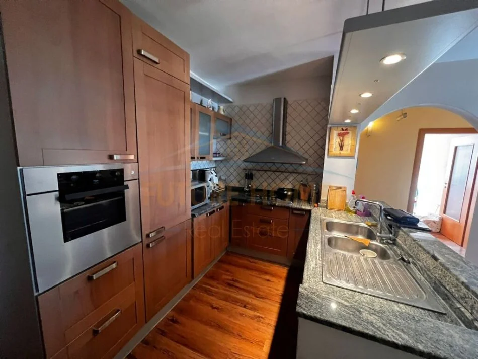 Durres, shitet apartament 3+1 Kati 8, 112 m² 115.000 € (Plazh Iliria, Durres)