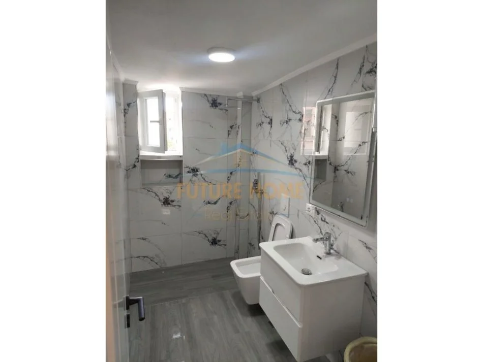 Tirane, shitet apartament 2+1 Kati 3, 64 m² 127.000 € (Rruga Mine Peza)