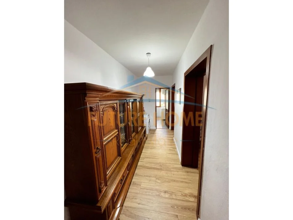 Tirane, jepet me qera apartament 2+1 Kati 3, 85 m² 700 € (ISH BLLOKU)