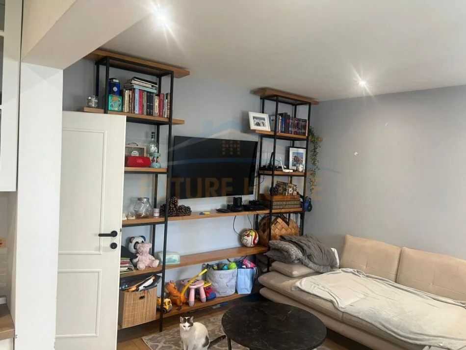 Tirane, shitet apartament 1+1+Aneks Kati 3, 63 m² 125.000 € (Bulevardi Bajram Curri)