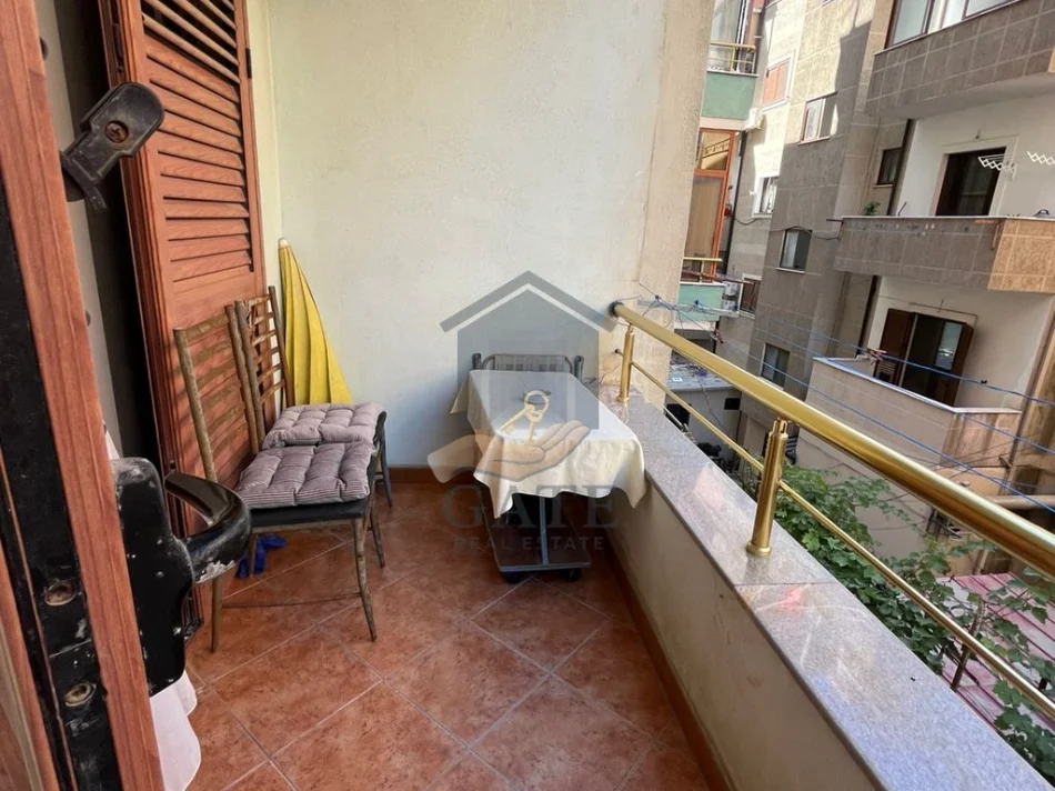 Durres, jepet me qera apartament 1+1+Ballkon , 500 € 