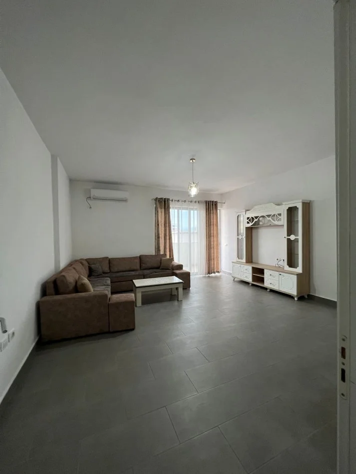 Tirane, shitet apartament 2+1+Ballkon Kati 5, 111 m² 103.000 € (Kamez)