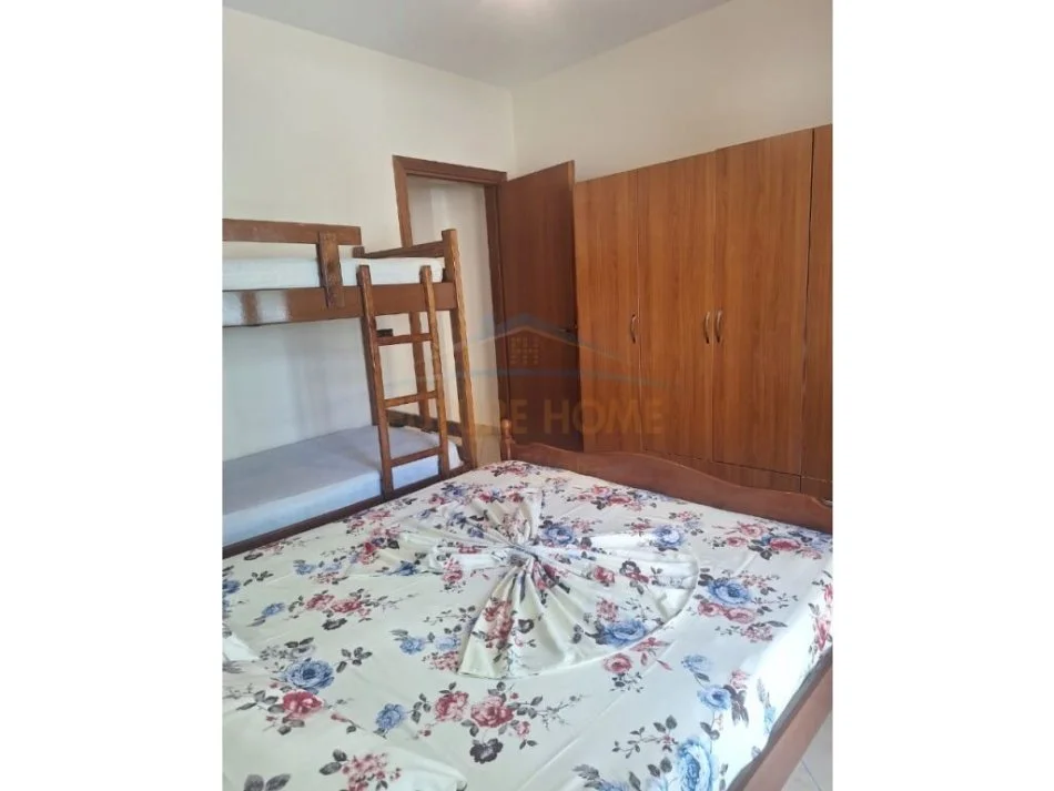 Vlore, jepet me qera apartament 1+1 Kati 2, 65 m² 400 € (Lungomare)