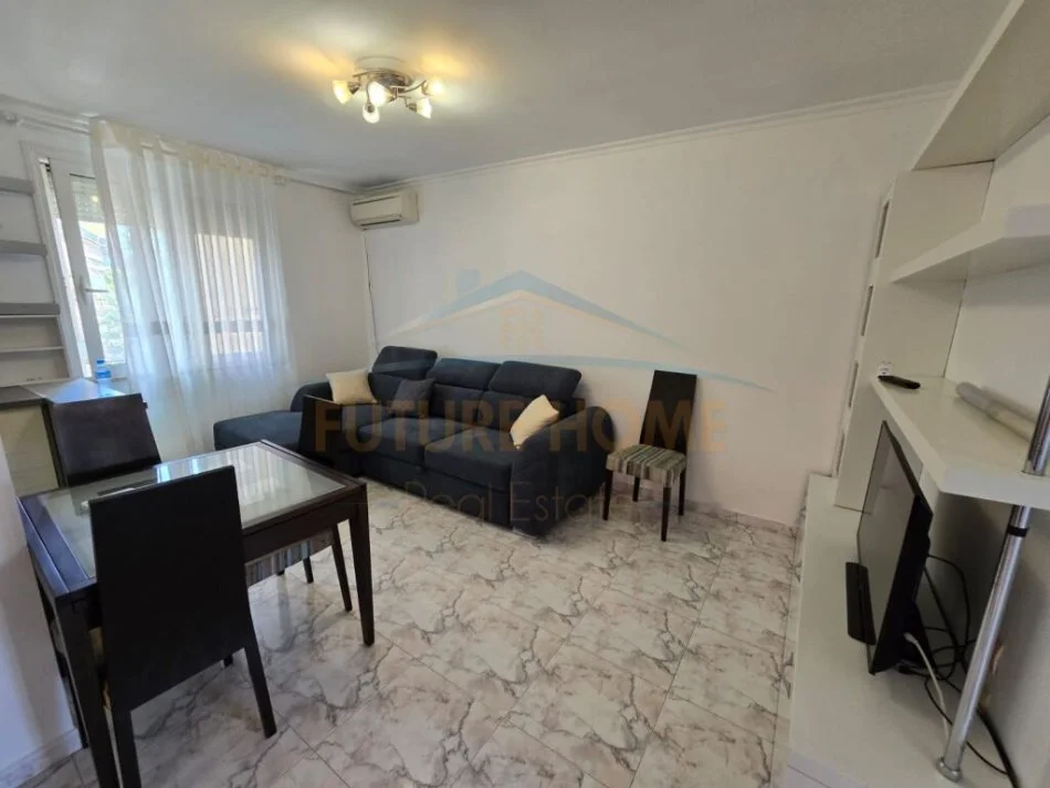 Tirane, shitet apartament 1+1 Kati 4, 55 m² 88.000 € (HOXHA TAHSIN)