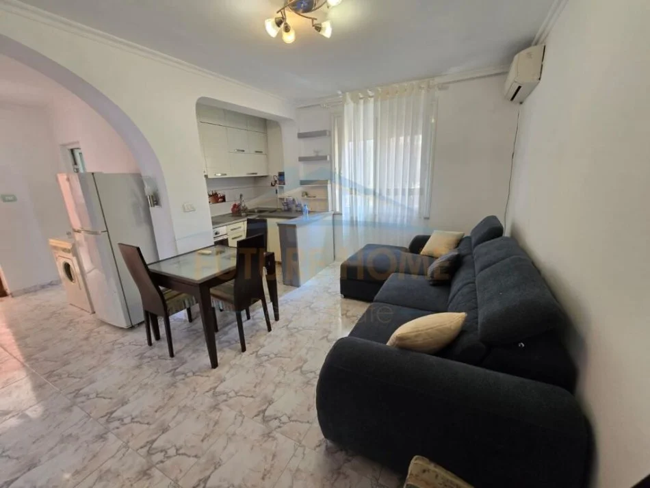 Tirane, shitet apartament 1+1 Kati 4, 55 m² 88.000 € (HOXHA TAHSIN)