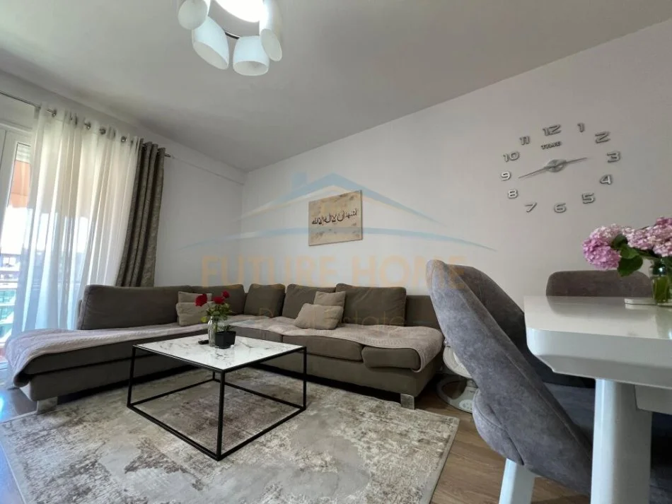 Tirane, shitet apartament 2+1 Kati 5, 105 m² 210.000 € (Unaza e re)