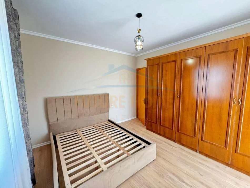 Tirane, shitet apartament 2+1 Kati 6, 132.000 € (Unaza e Re)