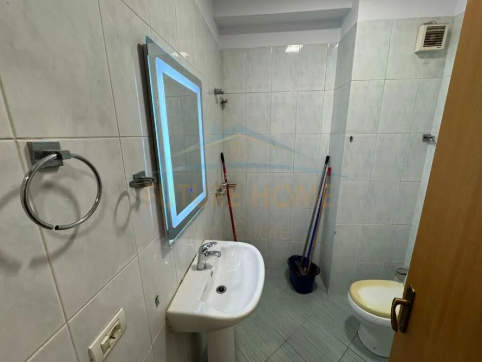 Tirane, shitet apartament 2+1 Kati 6, 132.000 € (Unaza e Re)