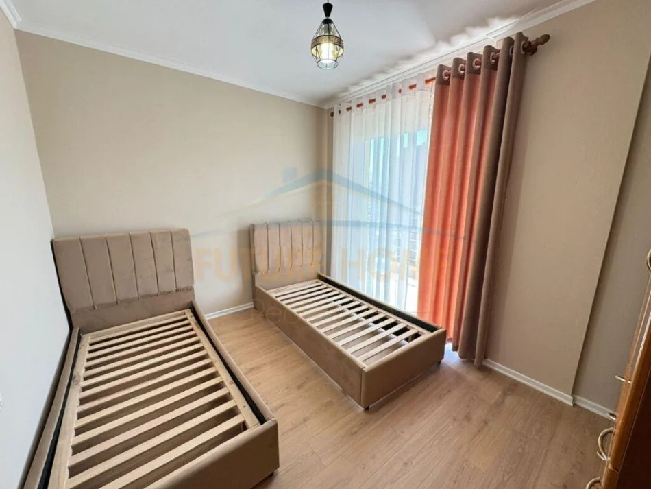 Tirane, shitet apartament 2+1 Kati 6, 132.000 € (Unaza e Re)