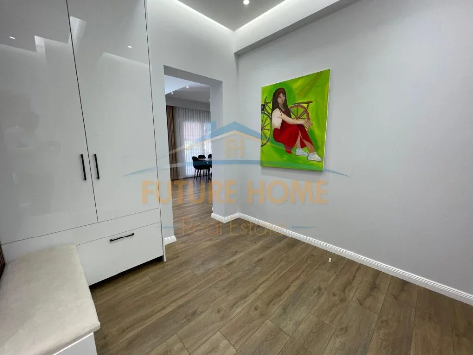 Tirane, jepet me qera apartament 1+1 Kati 2, 85 m² 830 € (RRUGA E DURRESIT)