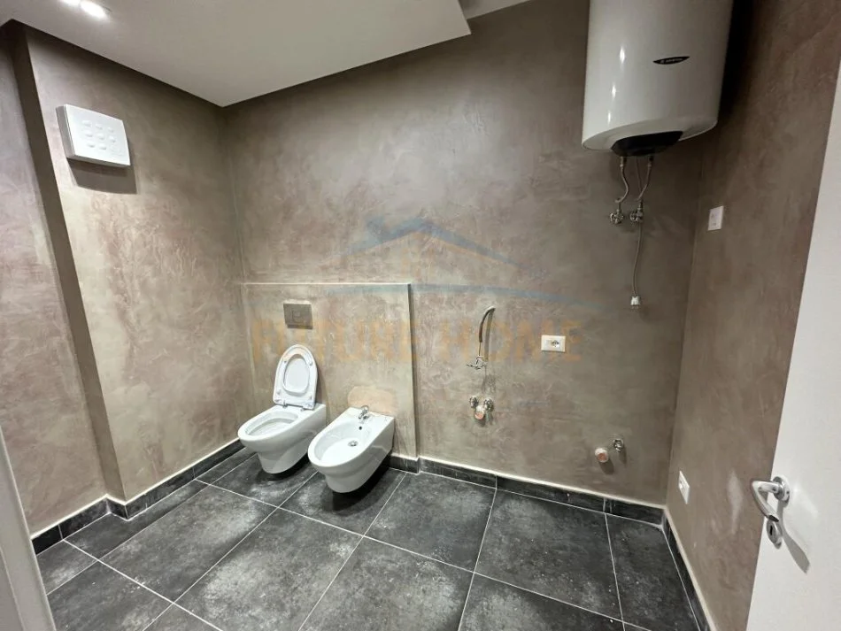 Tirane, shes apartament 2+1 Kati 2, 73 m² 215.000 € (Shkolla e Kuqe)