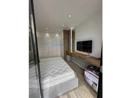 Tirane, shitet apartament 2+1 Kati 3, 75 m² 215.000 € (SHKOLLA E KUQE)