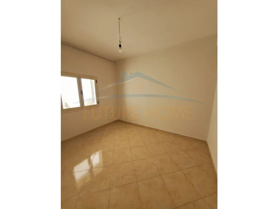 Tirane, shes 3+1 , 145.000 € (Porcelan)