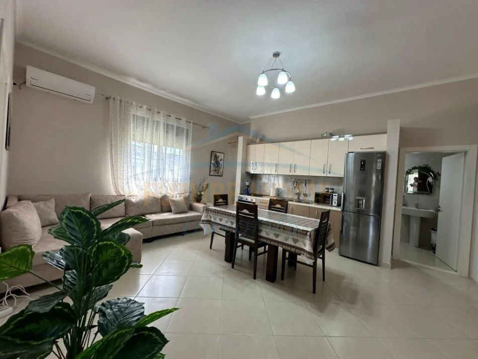 Durres, shitet apartament 2+1 Kati 1, 90 m² 85.000 € (Golem Dures)