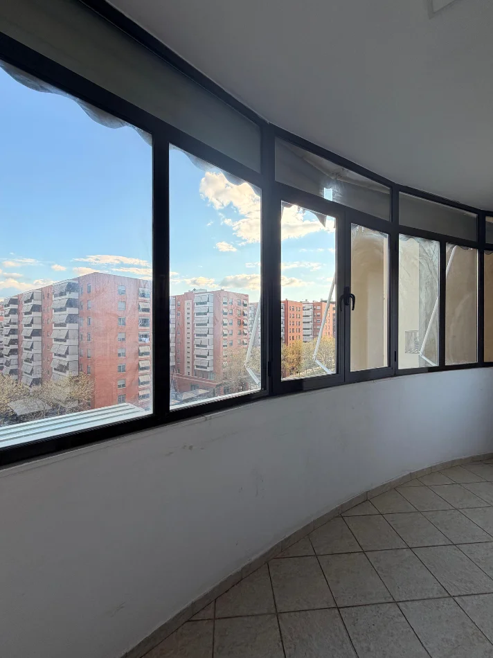 Tirane, shes 1+1+Ballkon Kati 6, 73 m² 175.000 € 
