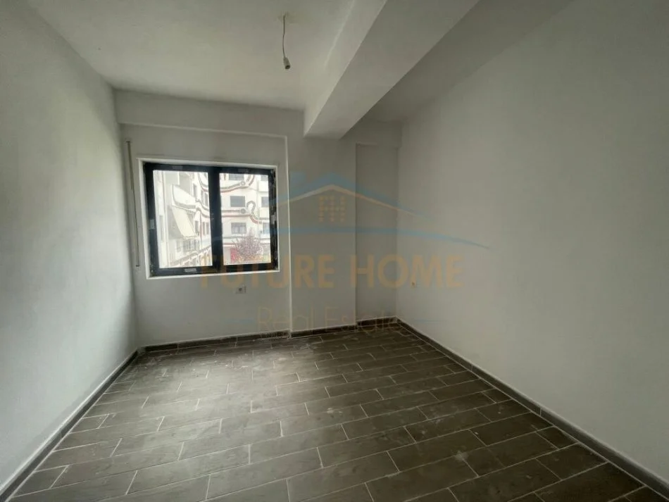 Tirane, jepet me qera apartament 2+1 Kati 2, 91 m² 400 € (Kodra e diellit)