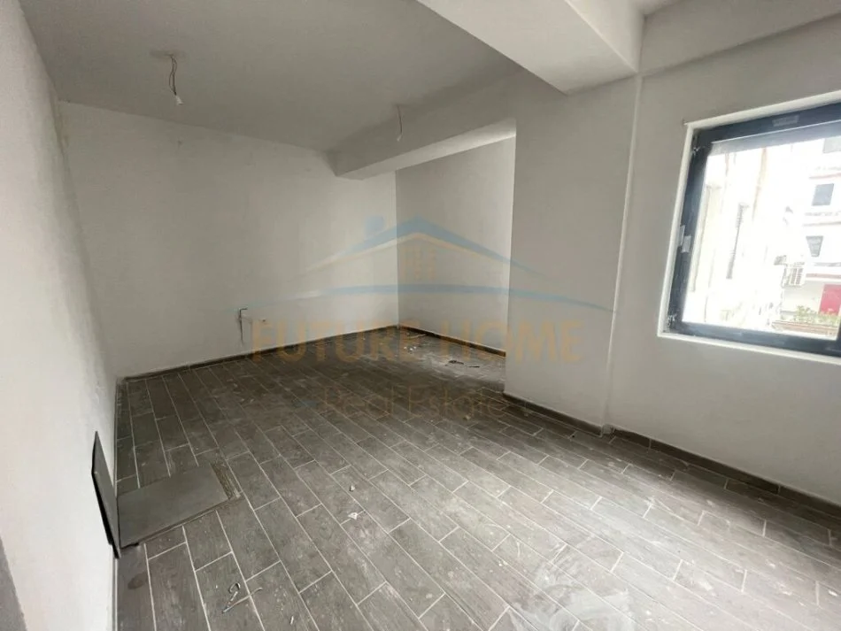Tirane, jepet me qera apartament 2+1 Kati 2, 91 m² 400 € (Kodra e diellit)