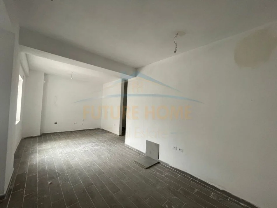 Tirane, jepet me qera apartament 2+1 Kati 2, 91 m² 400 € (Kodra e diellit)